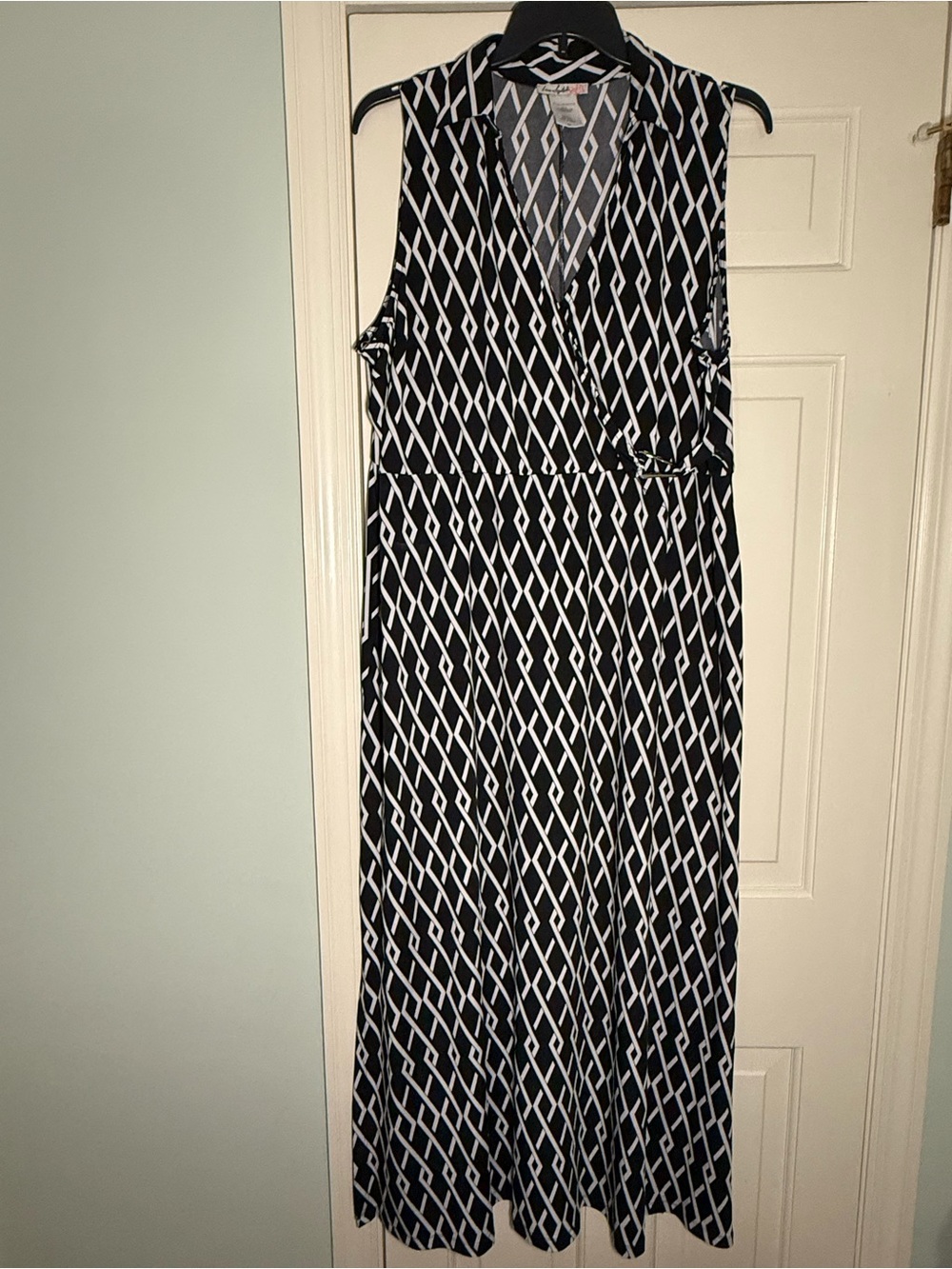 Love Squared Sleeveless Black and White Geometric Maxi Dress
